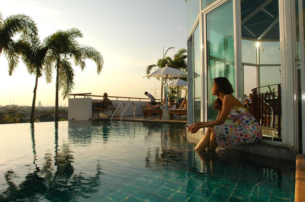 Bansabai Hostelling International Bangkok Buitenkant foto