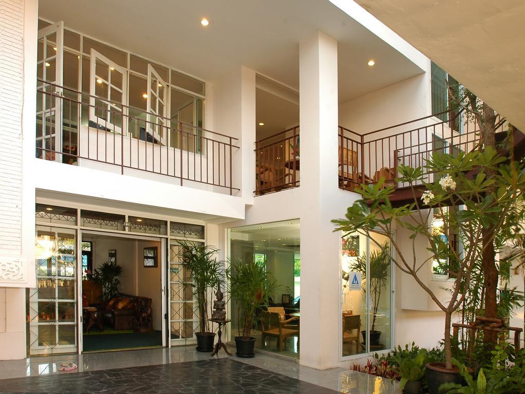 Bansabai Hostelling International Bangkok Buitenkant foto