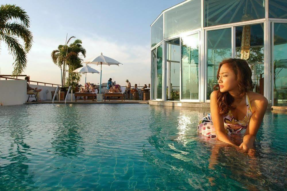 Bansabai Hostelling International Bangkok Buitenkant foto
